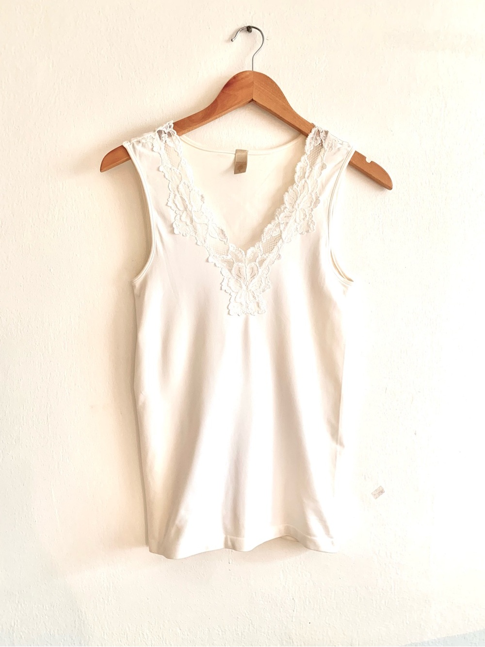 Banana Republic - Ivory Lace-Trim V-Neck Camisole!